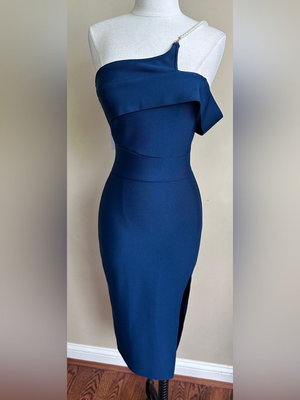 NWT Rumor Apparel Blue Bandage Dress, Pearl Strap, size Small